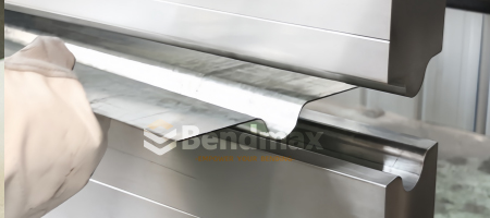 window bress brake Special stiffening rib forming dies